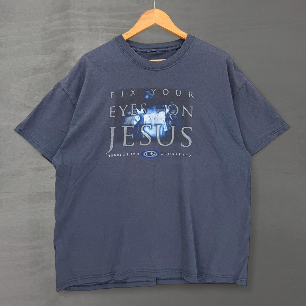 Vintage Cross.Eyed Tee Shirt Navy Blue Fix Your Eyes On Jesus Hebrews 12:2 XL